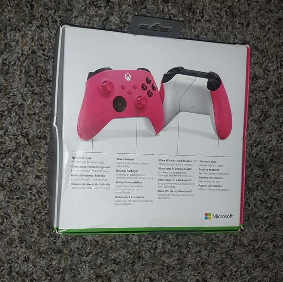 Xbox Core Wireless Controller Bundle - Astral Purple/Deep Pink - Picture 3 of 4
